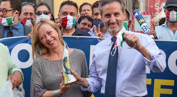 Regionali Campania 2020, Meloni vota Caldoro: «De Luca si vergogni profondamente»