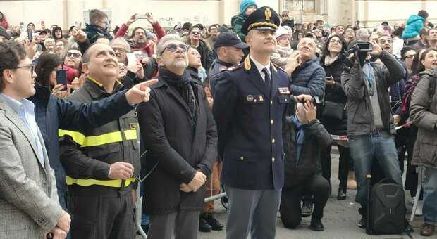 Caserta, la polizia di Stato festeggia la Befana con i vigili del fuoco