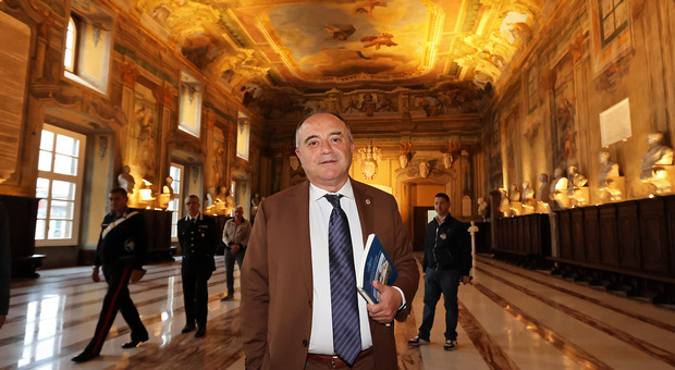Il procuratore capo di Napoli Nicola Gratteri
