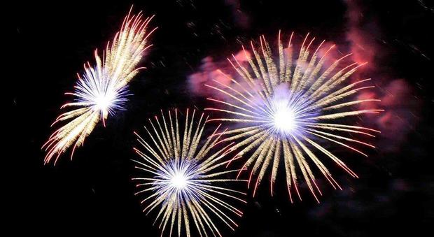 Nel Napoletano sindaco vieta i fuochi d'artificio. «A Capodanno usate le lanterne cinesi»