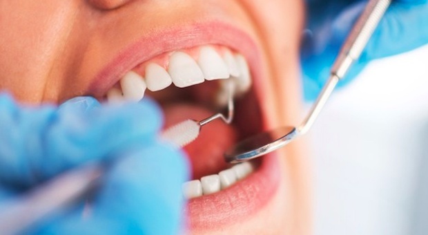 I "dentisti dell'orrore" che estraevano denti sani: oltre 300 le vittime