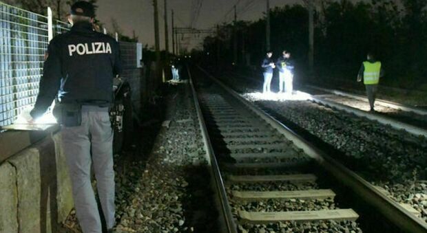 Treno investe e uccide un uomo a Cusano di Zoppola: «Forse gesto volontario». Ritardi e cancellazioni tra Trieste e Venezia