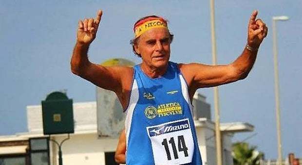 La storia di Sergio 'a Nicchia, l'83enne che vive per le maratone