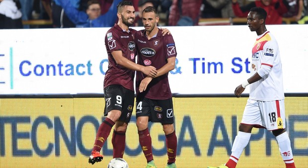 La Salernitana torna grande nel derby Della Rocca e Marchi stendono il Benevento