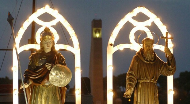 Brindisi, le reliquie dei santi in pellegrinaggio in città