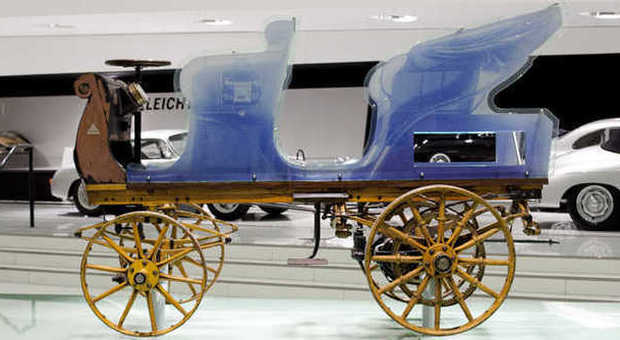 La P1 esposta al museo Porsche di Stoccarda