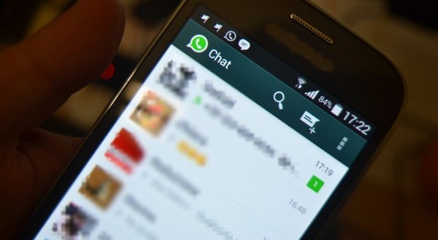 Scopre su Whatsapp che la ragazza per cui ha una cotta è fidanzata, tredicenne si impicca