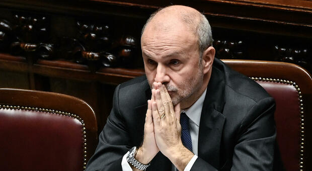 De Luca, la risposta di Schillaci: «La smetta con il cabaret, 1 miliardo per la Campania»