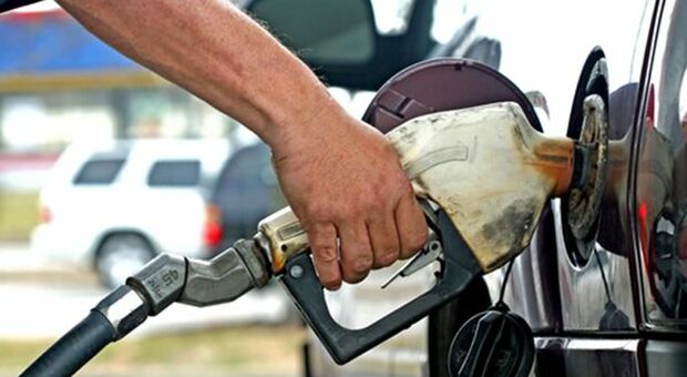 Promotor, nel 2020 crolla la spesa per benzina e gasolio (-26,4%)