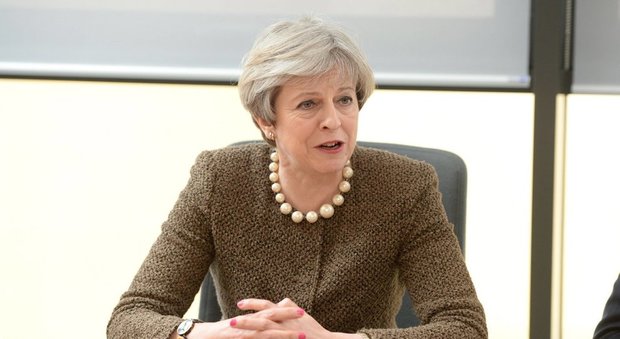 Attacco a Londra, Theresa May: «Attentatore noto agli 007, probabili altri attacchi»