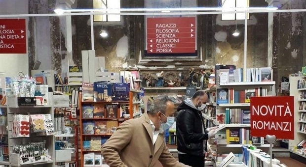 La Libreria Mondadori alla riapertura