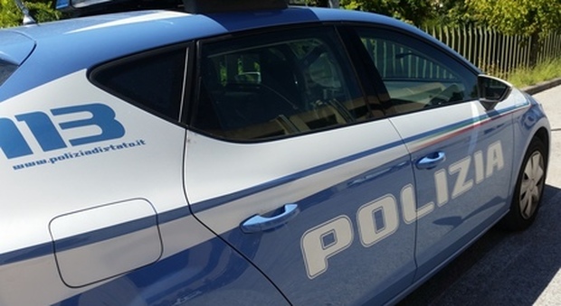 Verona, inseguito dalla polizia si schianta in moto contro un'auto: morto a 20 anni