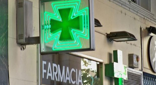 «Io, ferito da un chiodo: quasi 48 ore per trovare l'antitetanica nelle farmacie napoletane»