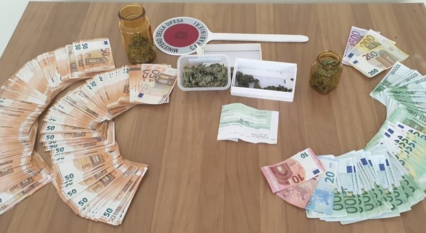 l Covid non ferma lo spaccio: preso con 30 grammi di droga e 25mila euro