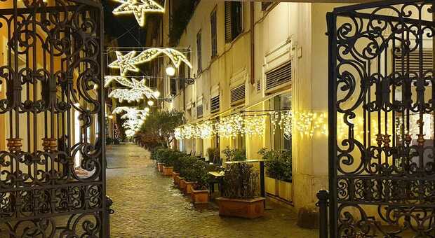 Via Margutta si veste a festa con 'Auguri di Natale seguendo le Comete'