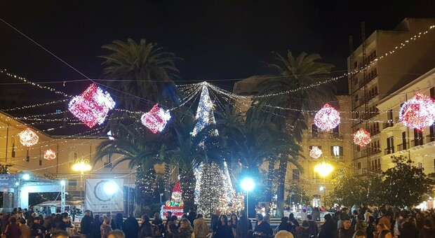Le luminarie in centro a Taranto