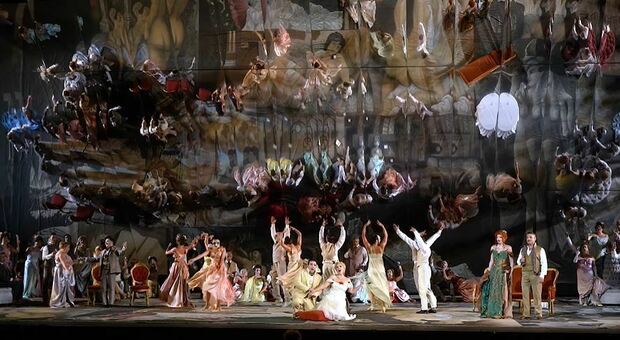 Da Macerata alla Cina, il video della “Traviata degli specchi” proiettato a Shenyang