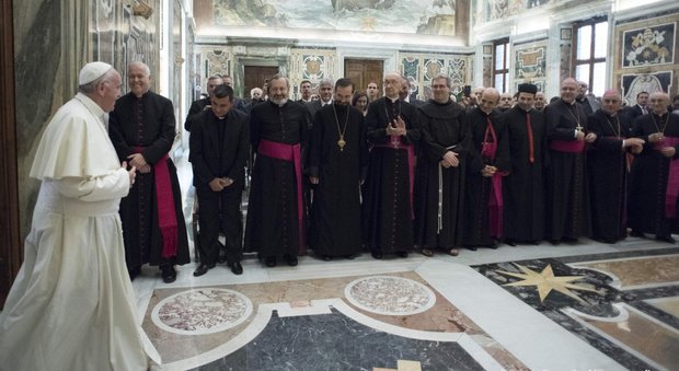 Caso Pell: il revisore vaticano si dimise perché il Papa voleva tagliargli lo stipendio