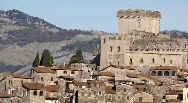 Latina, Serata mondiale del folklore al castello di Sermoneta