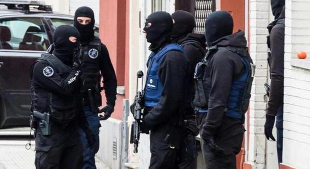 Belgio, inchiesta su jihadisti: perquisizioni a tappeto a Molenbeek
