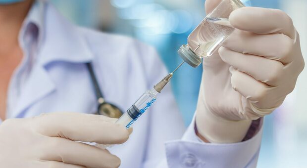 Influenza, vaccino universale in arrivo: «Non servirà il richiamo annuale»