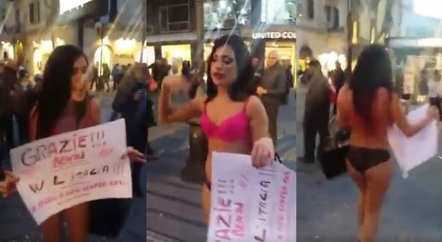 Serena Rinaldi, protesta in intimo a via Scarlatti a Napoli