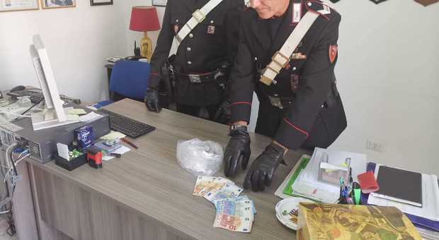 In auto con 100 grammi di cocaina, due uomini arrestati dai carabinieri