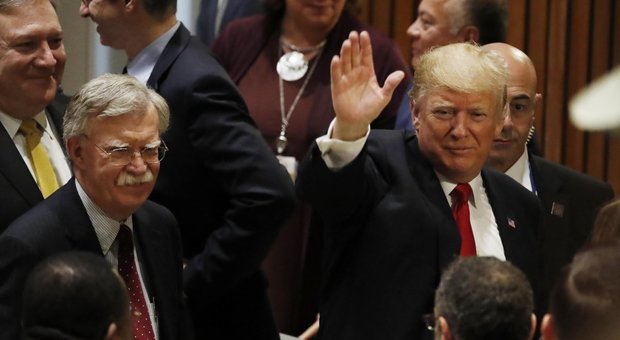 Trump licenzia John Bolton: il “falco” consigliere per la sicurezza nazionale