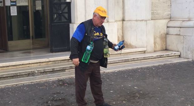 Mattina di terrore al Tribunale di Salerno: uomo minaccia di darsi fuoco