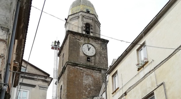 Scossa in Molise, a Teano crolli dal campanile