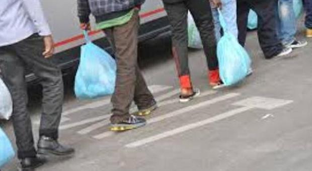 Asti, dipendenti della Croce Rossa Rubavano cibo e vestiti per i poveri