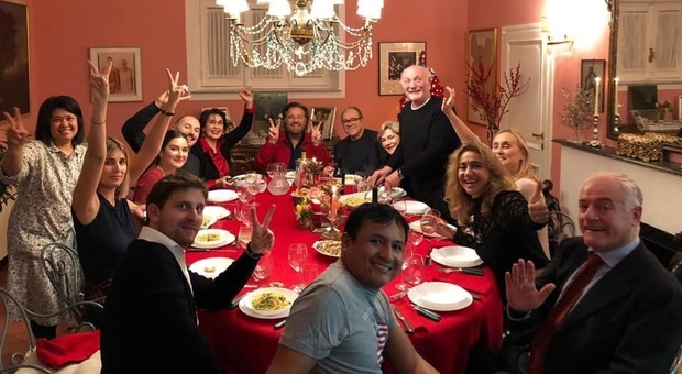 Natale in casa De Sica-Verdone: il brindisi è tutto da ridere