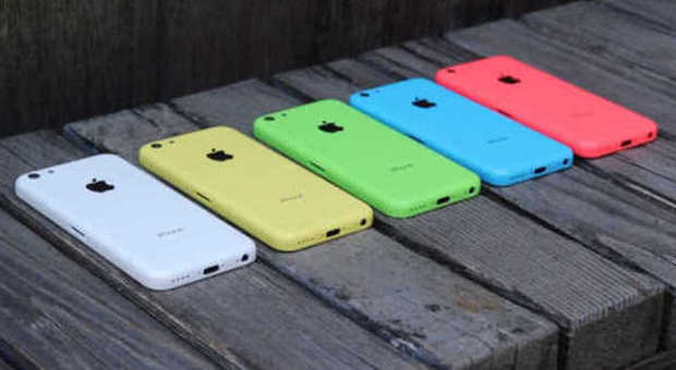 Taiwan ferma la produzione di iPhone 5C
