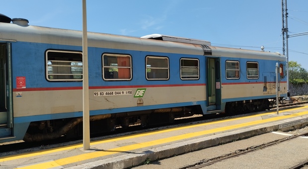 Da Manduria alla Valle d'Itria: in tour su treni e autobus tra disagi e collegamenti sbagliati