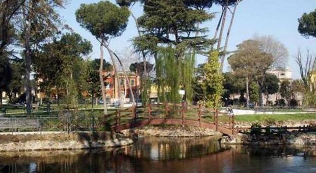 Villa Paganini, crolla pilastro della fontana: grave addetto alle pulizie
