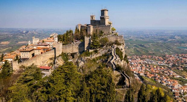 San Marino, addio al coprifuoco, via libera a ristoranti e bar: si punta a riaprire le discoteche
