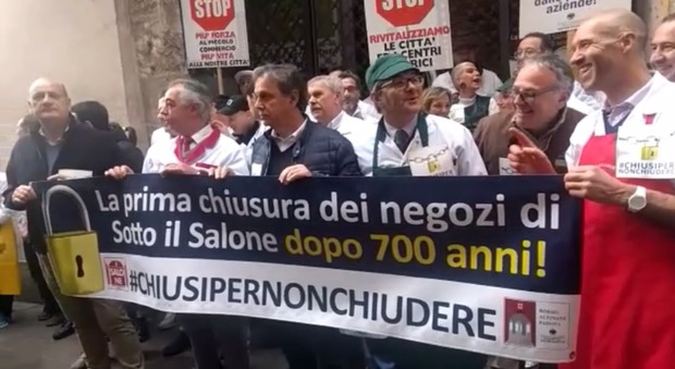 La protesta dei negozianti a Padova