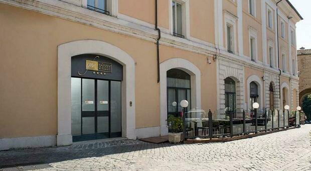 In vendita l’Hotel Gallery di Recanati: 3,2 milioni per il diritto di superficie