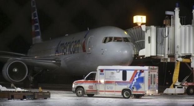 L'aereo costretto all'atterraggio d'emergenza in Canada