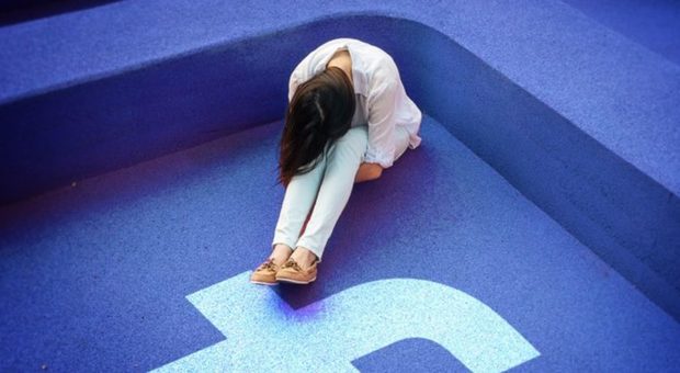 Facebook, uno studio rivela il rischio depressione nascosto tra i post