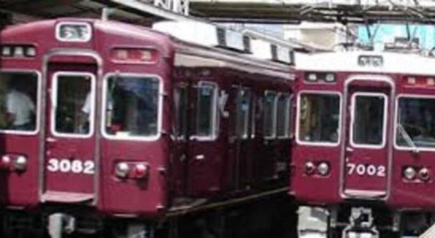 Tenta di baciare una ragazza in treno: 40enne campano arrestato in Giappone