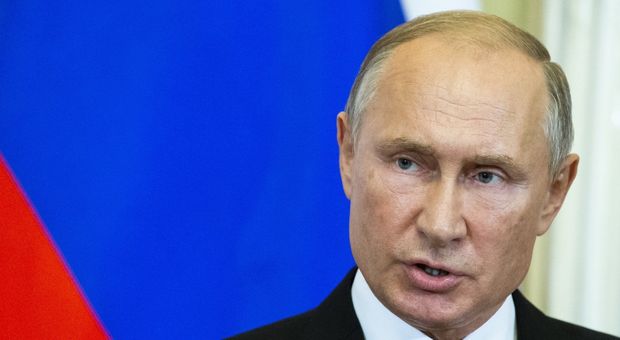 Russia, Putin crolla nei sondaggi. Ora è al 39%