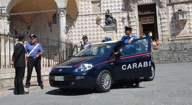 Perugia, blitz antidroga. In azione i carabinieri: scattano arresto, denunce e sequestri