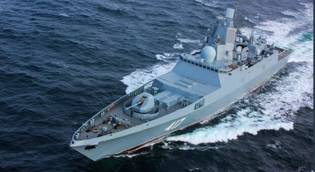 Nave russa armata di missili ipersonici simula la guerra, esercitazione con la Cina in Sud Africa