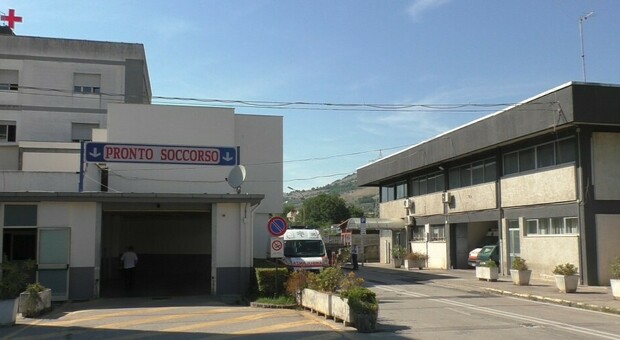 Covid, un altro reparto chiuso a Polla Neurologia bloccata con medici e staff