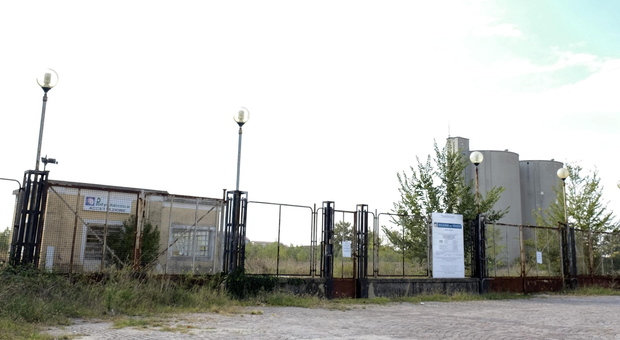 Il sito abbandonato dell'ex Polychimica a Bottrighe