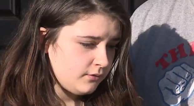 Dodicenne difende la sua abitazione da un ladro fino all'arrivo della polizia