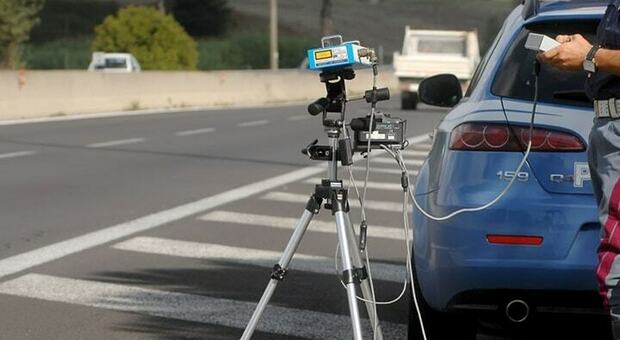 Eccesso di velocità con la sua Audi Q7, ma il telelaser non è omologato: annullata multa di 543 euro