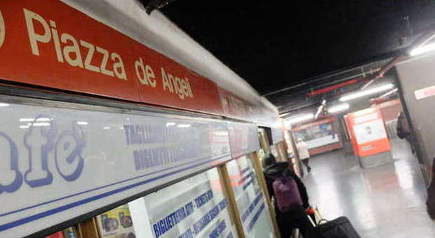 Milano, pensionato muore dopo rapina a fermata della metropolitana