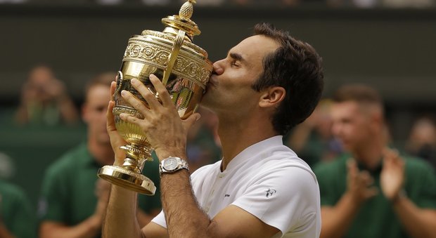 King Federer, ottavo trionfo a Wimbledon. "È tutto magico, voglio tornare l'anno prossimo"